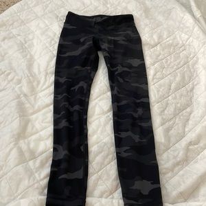 Athleta girl printed chitchat, tight leggings medium eight through 10 ages